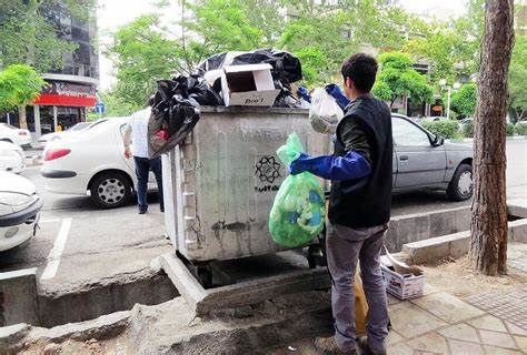 ادعای عجیب یک زباله‌گرد/ شهرداری هم مرا کتک می‌زند، هم از من پول می‌گیرد!