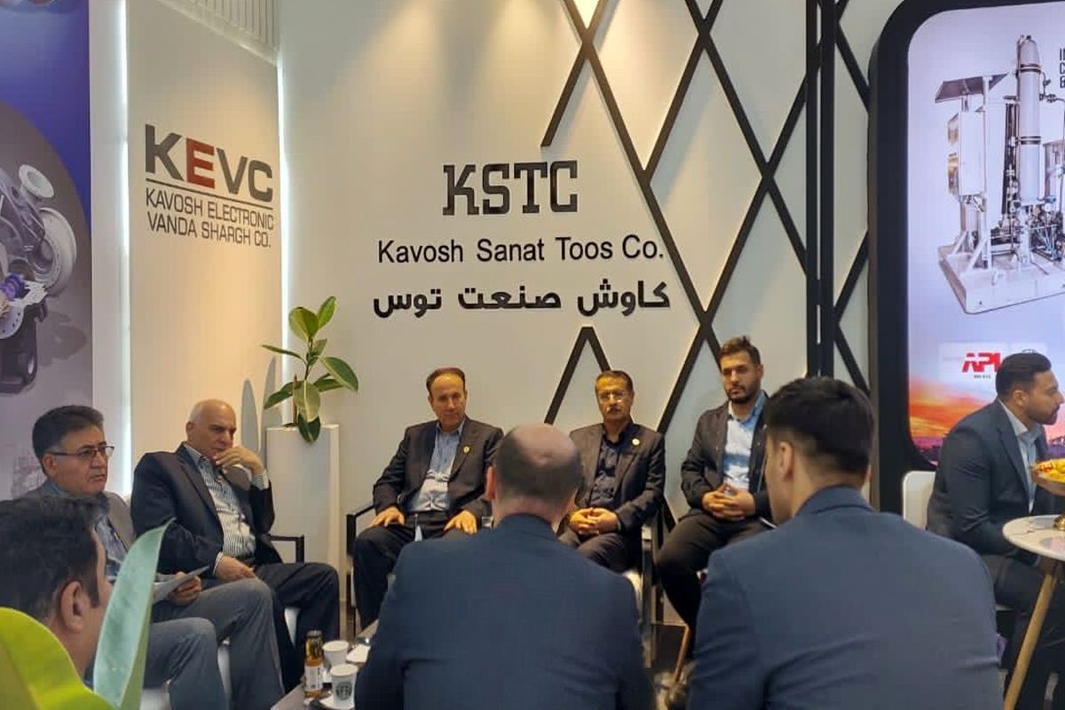 قباد ناصری: نمایشگاه بیست و نهم نماد قدرت فنی جوانان ایرانی است