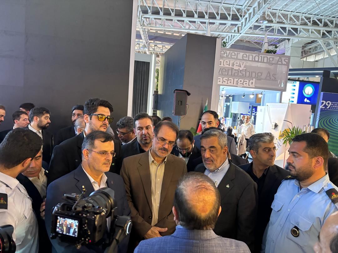 بازدید بورد به همراه رئیس بازرسی کل کشور از نمایشگاه نفت 
